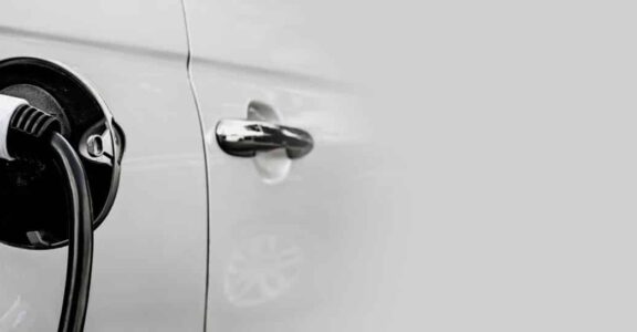 Installation de bornes de recharge pour voitures électriques et hybrides à Mérignac